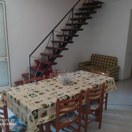 Casa Verde 아파트 캄포펠리체 디 로첼라