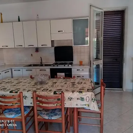 Casa Verde 캄포펠리체 디 로첼라